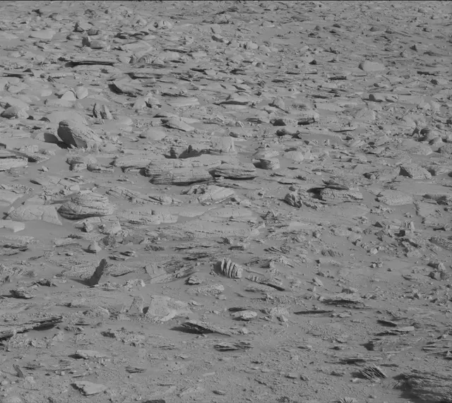 Sol 3898: Mast Camera (Mastcam)