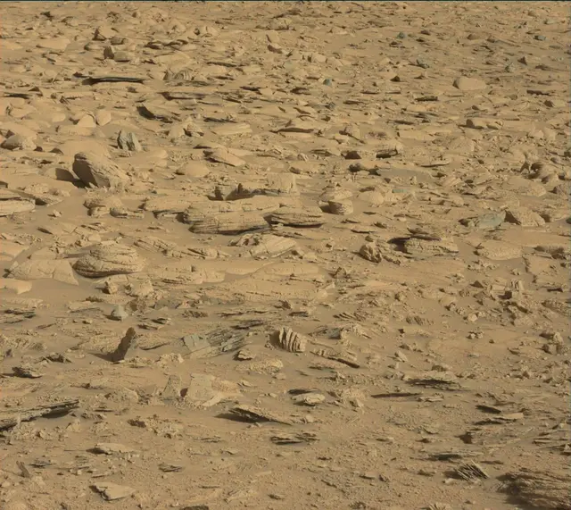 Sol 3898: Mast Camera (Mastcam)