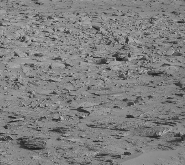 Sol 3898: Mast Camera (Mastcam)