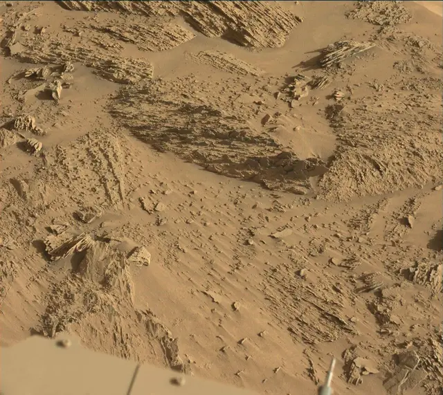 Sol 3898: Mast Camera (Mastcam)
