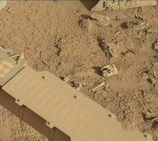 Sol 3898: Mast Camera (Mastcam)