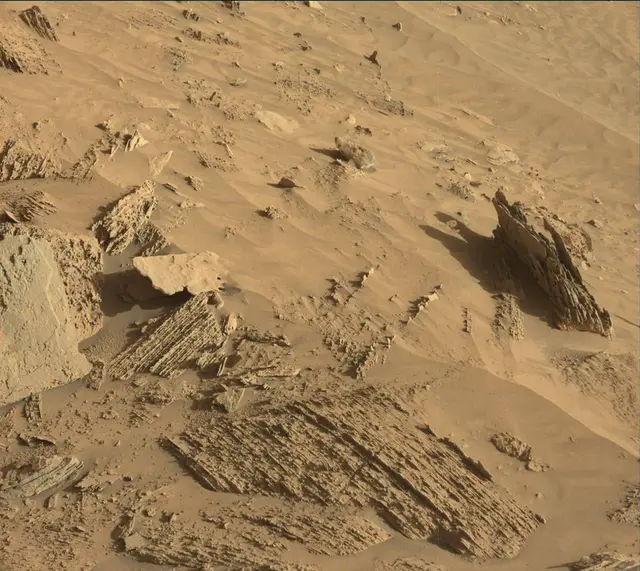 Sol 3898: Mast Camera (Mastcam)