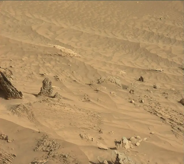 Sol 3898: Mast Camera (Mastcam)