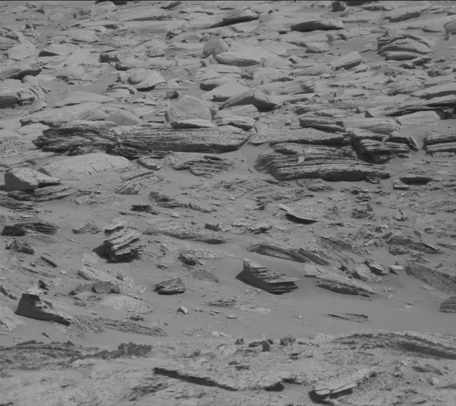 Sol 3898: Mast Camera (Mastcam)