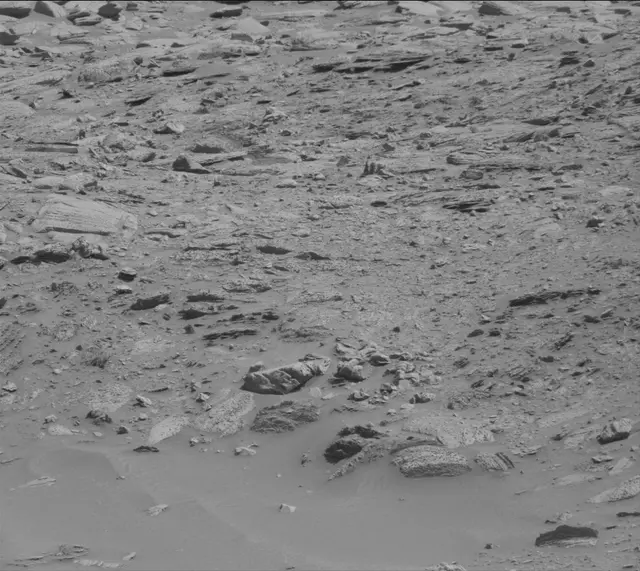 Sol 3898: Mast Camera (Mastcam)