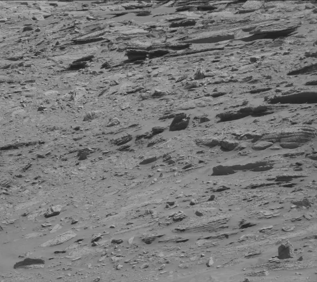 Sol 3898: Mast Camera (Mastcam)