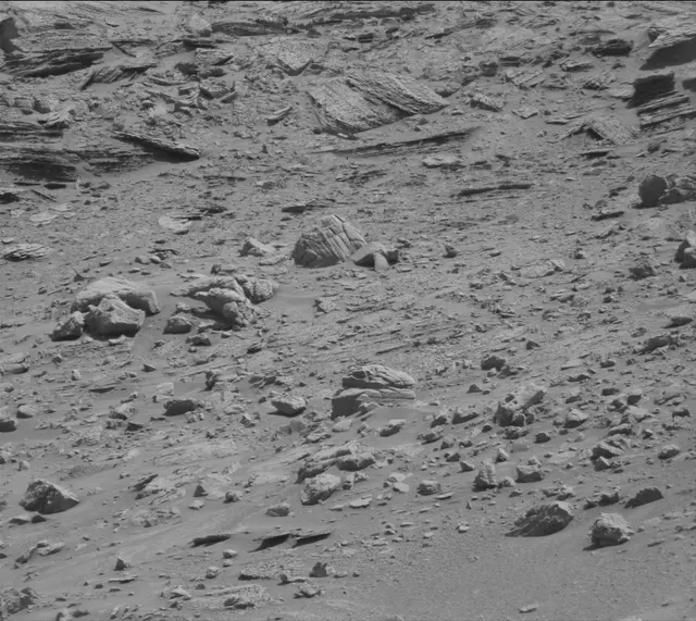 Sol 3898: Mast Camera (Mastcam)