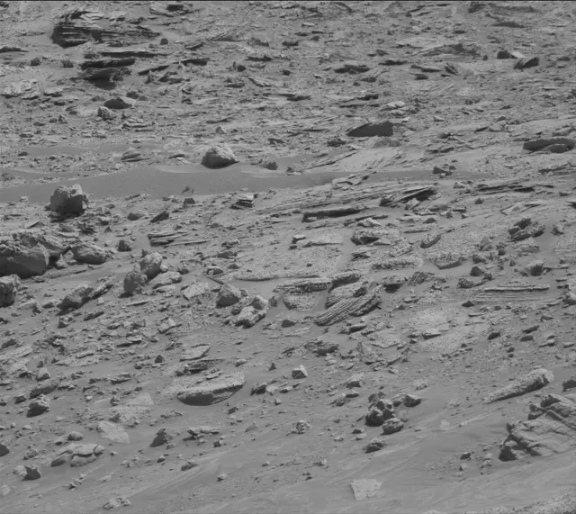 Sol 3898: Mast Camera (Mastcam)
