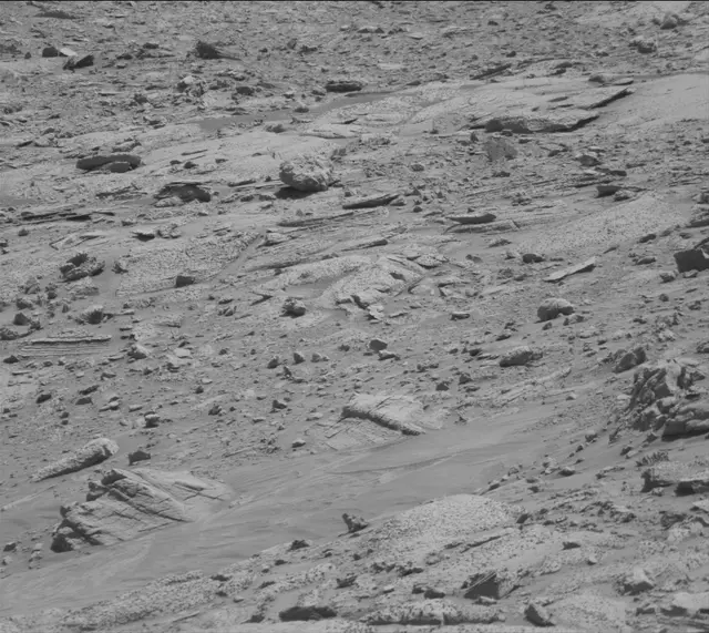 Sol 3898: Mast Camera (Mastcam)