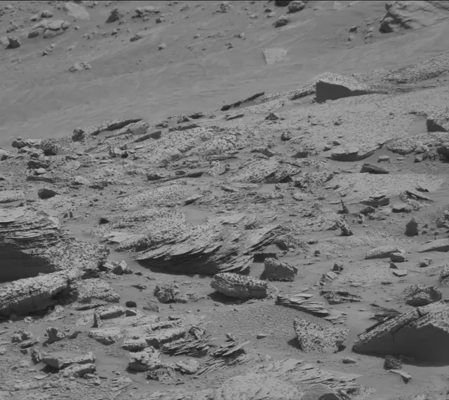 Sol 3898: Mast Camera (Mastcam)