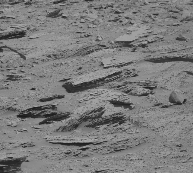 Sol 3898: Mast Camera (Mastcam)