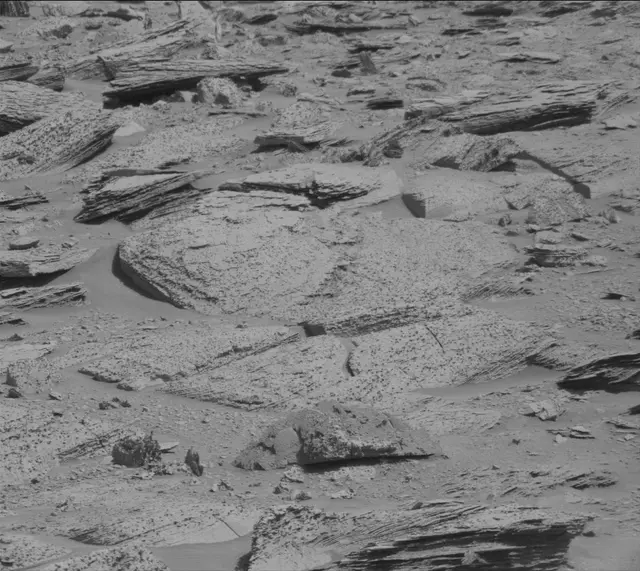Sol 3898: Mast Camera (Mastcam)