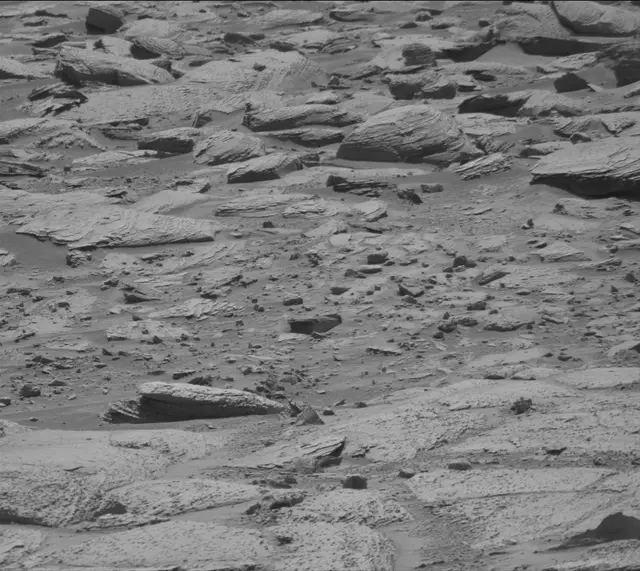 Sol 3898: Mast Camera (Mastcam)