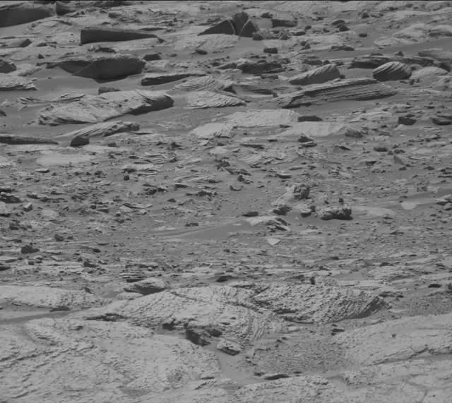 Sol 3898: Mast Camera (Mastcam)