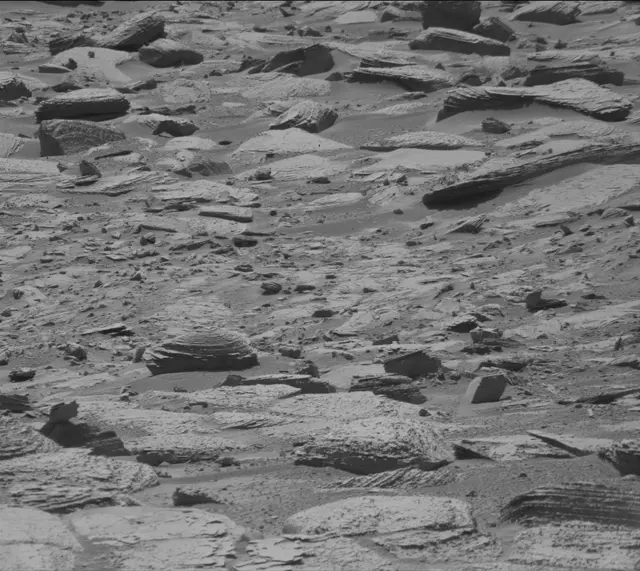 Sol 3898: Mast Camera (Mastcam)