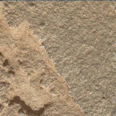 Sol 3898: Mars Hand Lens Imager (MAHLI)