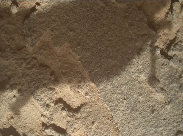 Sol 3898: Mars Hand Lens Imager (MAHLI)