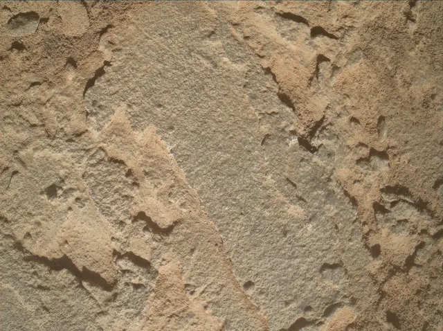 Sol 3898: Mars Hand Lens Imager (MAHLI)