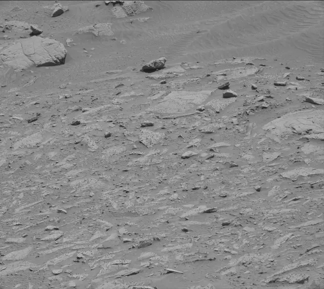 Sol 3899: Mast Camera (Mastcam)