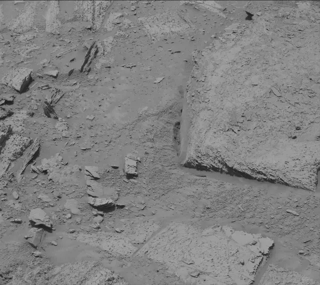 Sol 3899: Mast Camera (Mastcam)