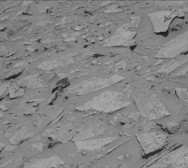 Sol 3899: Mast Camera (Mastcam)
