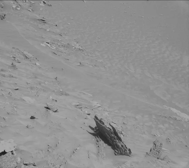 Sol 3899: Mast Camera (Mastcam)