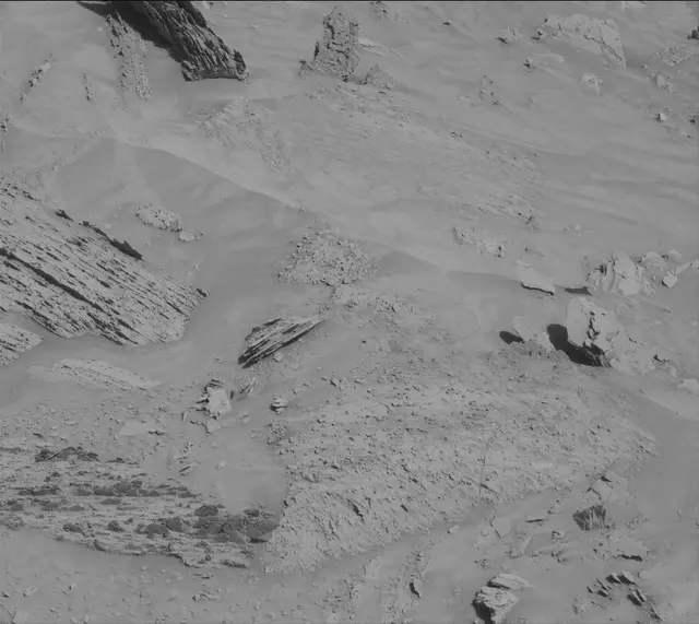 Sol 3899: Mast Camera (Mastcam)