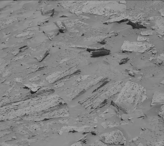 Sol 3899: Mast Camera (Mastcam)