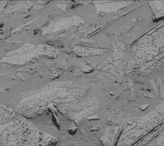 Sol 3899: Mast Camera (Mastcam)