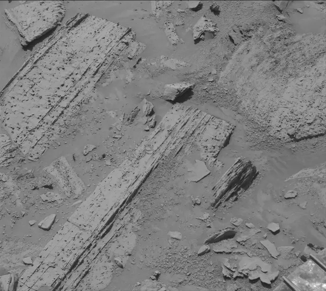 Sol 3899: Mast Camera (Mastcam)