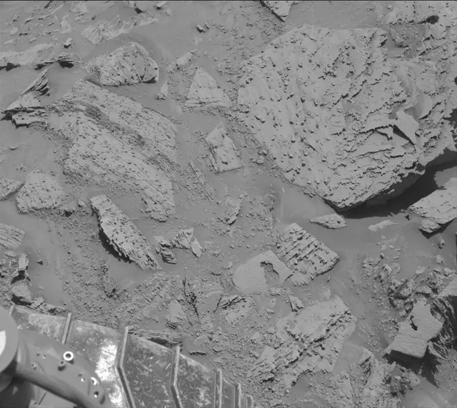 Sol 3899: Mast Camera (Mastcam)