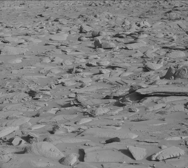 Sol 3899: Mast Camera (Mastcam)