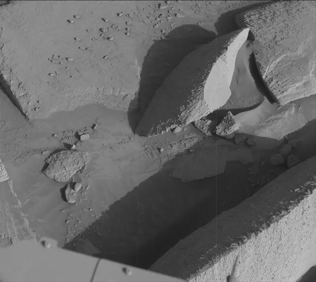 Sol 3899: Mast Camera (Mastcam)