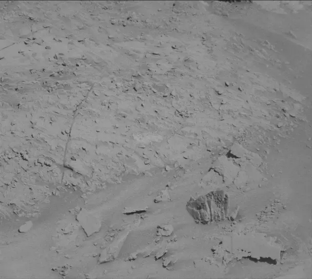Sol 3899: Mast Camera (Mastcam)
