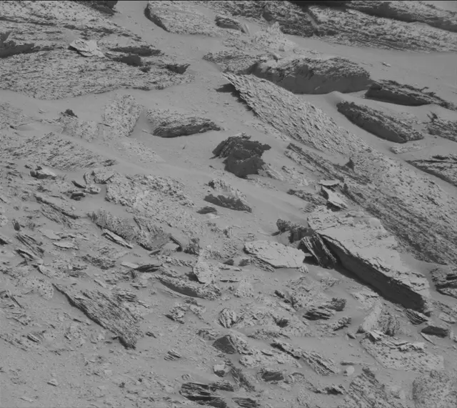 Sol 3899: Mast Camera (Mastcam)