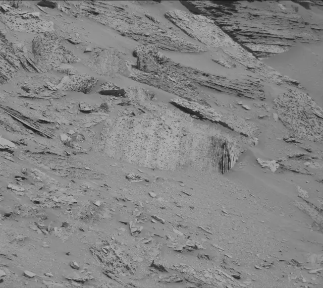 Sol 3899: Mast Camera (Mastcam)