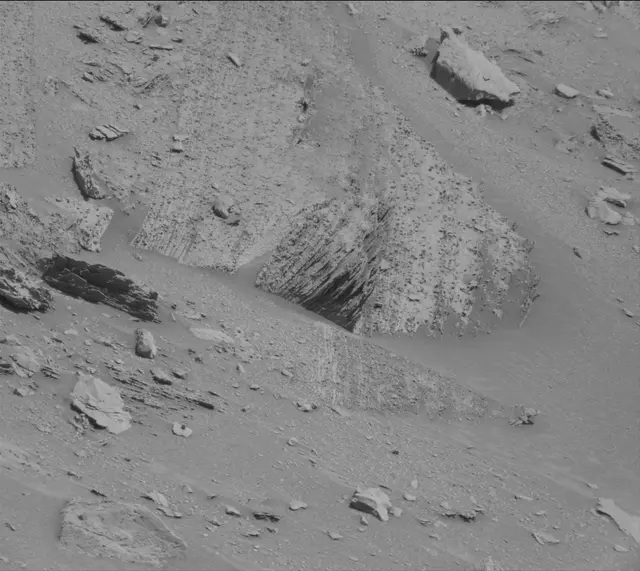 Sol 3899: Mast Camera (Mastcam)