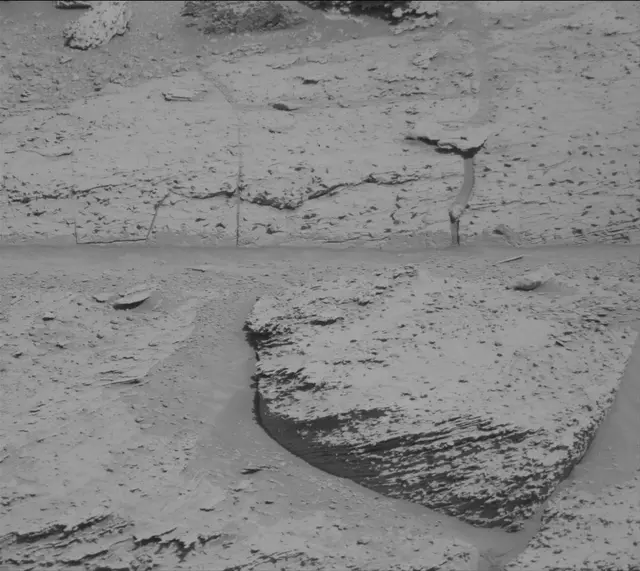 Sol 3899: Mast Camera (Mastcam)