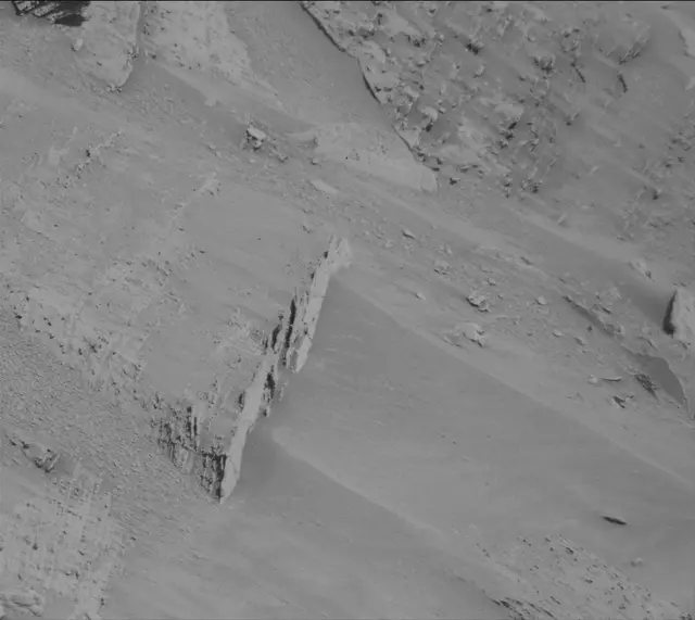 Sol 3899: Mast Camera (Mastcam)