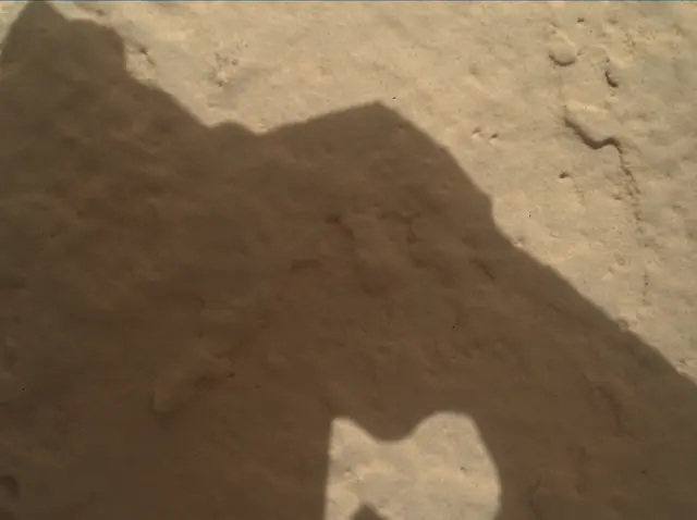 Sol 3899: Mars Hand Lens Imager (MAHLI)