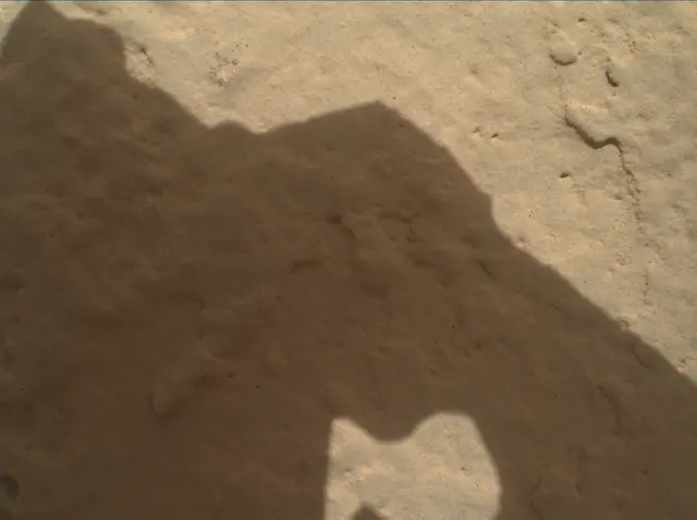 Sol 3899: Mars Hand Lens Imager (MAHLI)