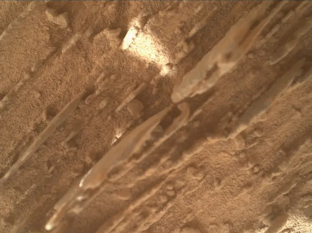 Sol 3899: Mars Hand Lens Imager (MAHLI)
