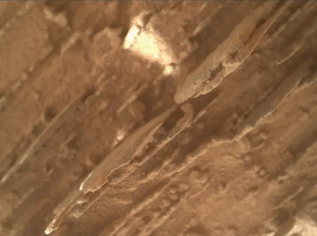 Sol 3899: Mars Hand Lens Imager (MAHLI)
