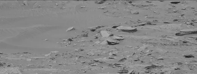 Sol 3900: Mast Camera (Mastcam)