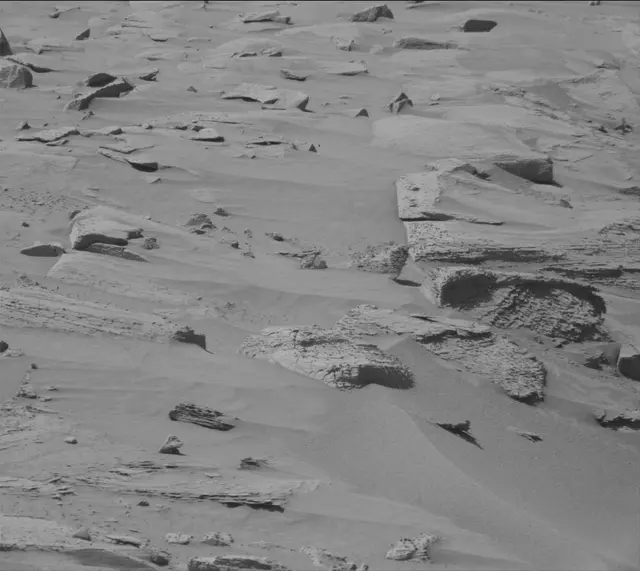 Sol 3900: Mast Camera (Mastcam)