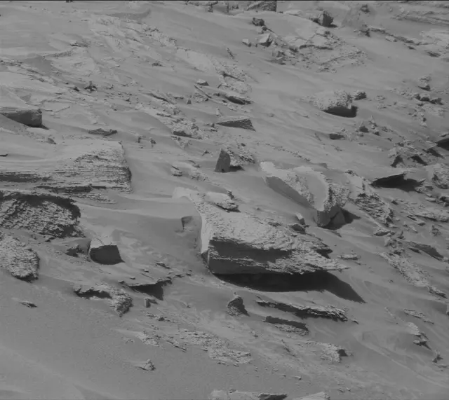 Sol 3900: Mast Camera (Mastcam)