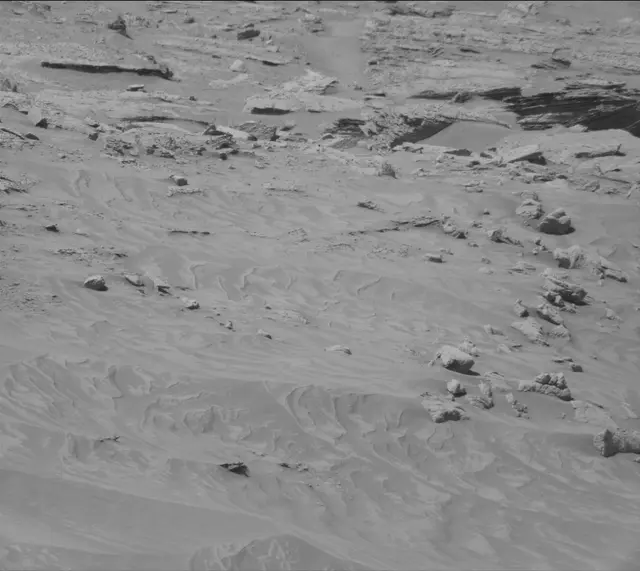 Sol 3900: Mast Camera (Mastcam)