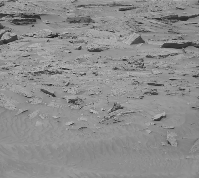 Sol 3900: Mast Camera (Mastcam)