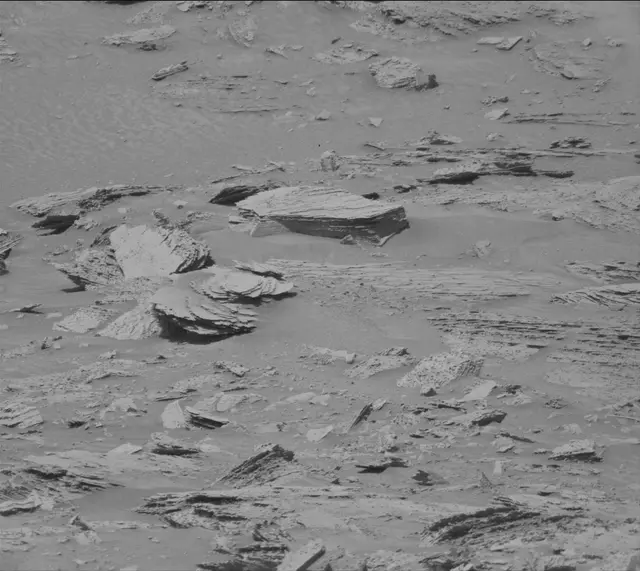 Sol 3900: Mast Camera (Mastcam)