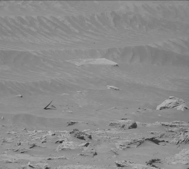 Sol 3900: Mast Camera (Mastcam)
